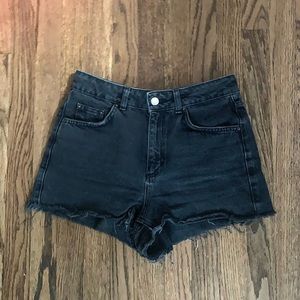 Topshop Moto Mom Cutoff Black Denim Shorts, sz 6